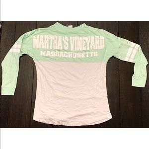 Authentic Marthas Vineyard long sleeve!☀️